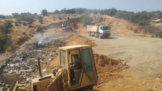 Изгаснати пожарите на депонијата Шапкар, локацијата се тампонира